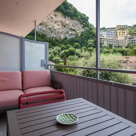 Futura Smart Flat - De Vivo Realty