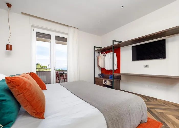 Futura Smart Flat - De Vivo Realty * Sorrento