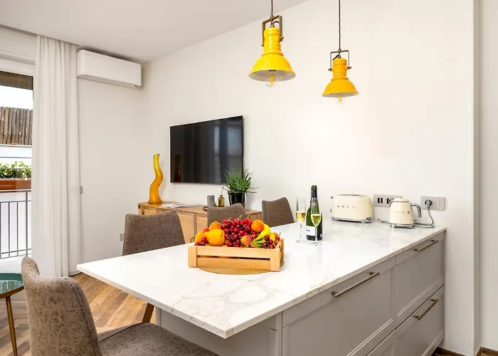 Futura Smart Flat - De Vivo Realty * Sorrento